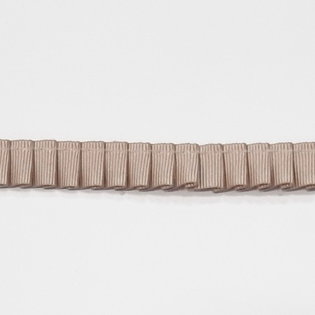 Volante plisado faya decorativo camel