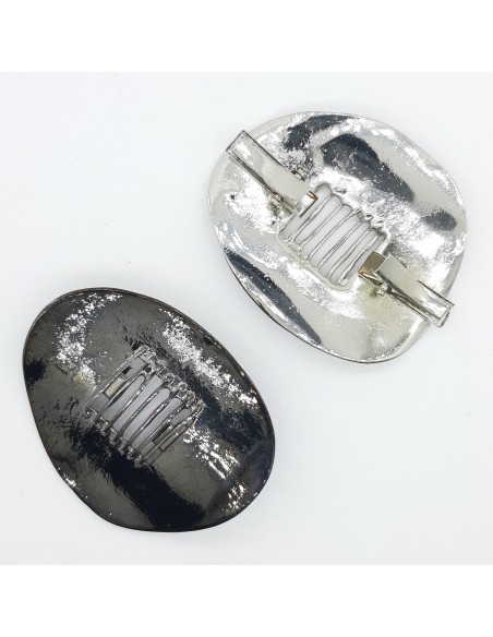 Broche con pinza metálico negro pavonado