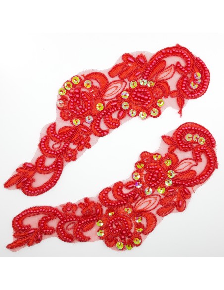 Aplique bordado rojo de 20x7 cms