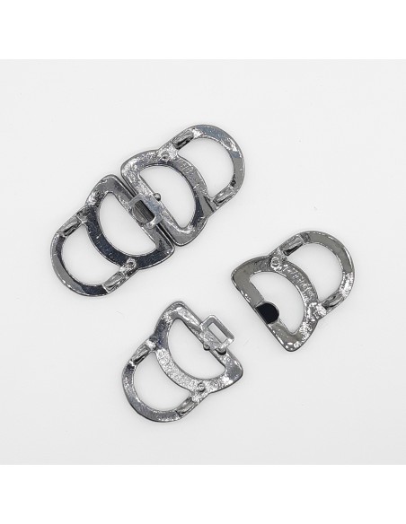 Alamar metálico negro pavonado 5 x 2,5 cms parte trasera