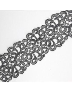 Encaje guipur metalizado plata vieja.