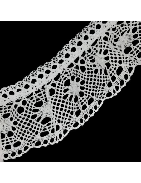 Encaje bolillo rizado blanco con pasacintas de 8 cms