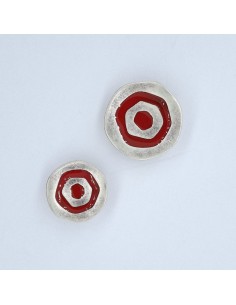Botón decorativo plata-rojo metálico