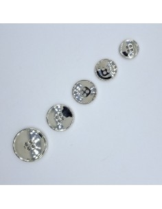 Botón plateado clásico 4 agujeros| Mercería Alfambra