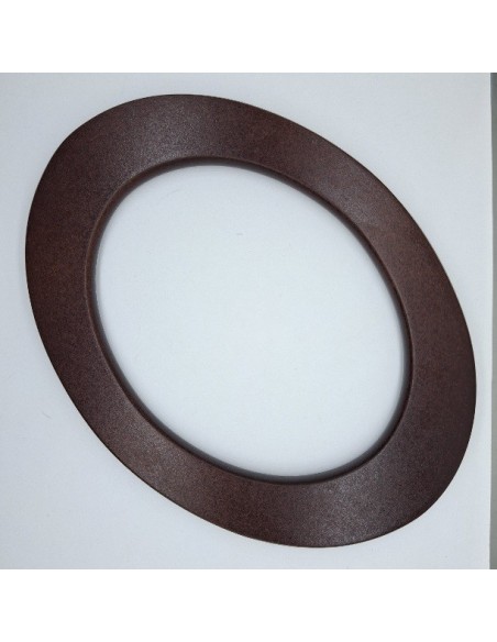 Asa madera ovalada marrón.