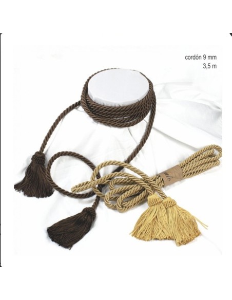 Cíngulo trenzado borlas.