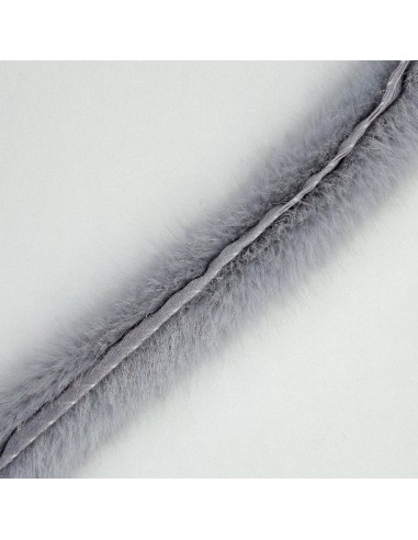 Vivo pelo visón gris.