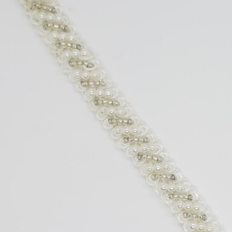 Pasamanería rocalla perlas blancas y plateadas. 