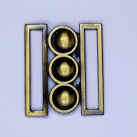 Hebilla metálica cinturón oro viejo.