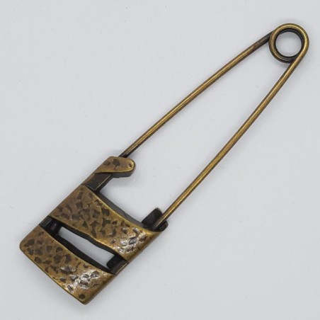 Imperdible clásico oro viejo.