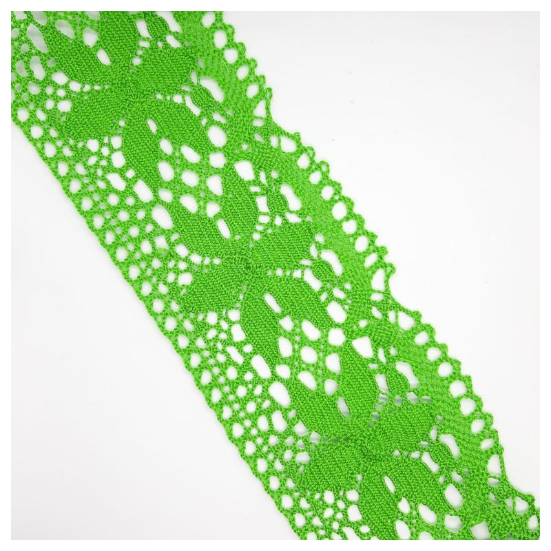 Encaje bolillo dibujo flor calada verde fuerte